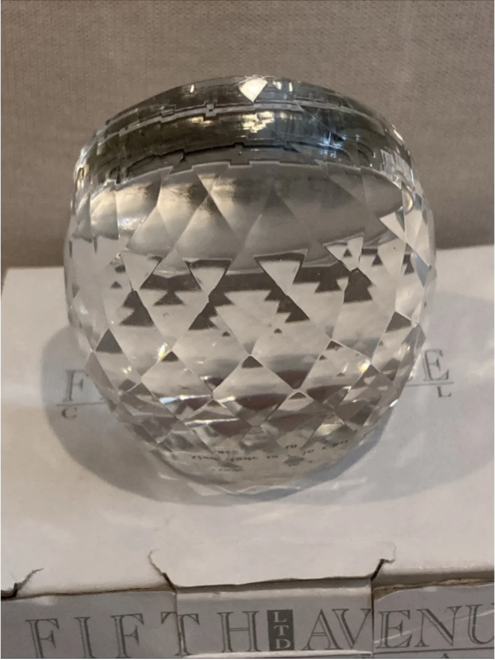 Fifth Avenue Ltd Crystal Reflections 24% Lead Crystal 2 1/2” Egg Shaped Clock